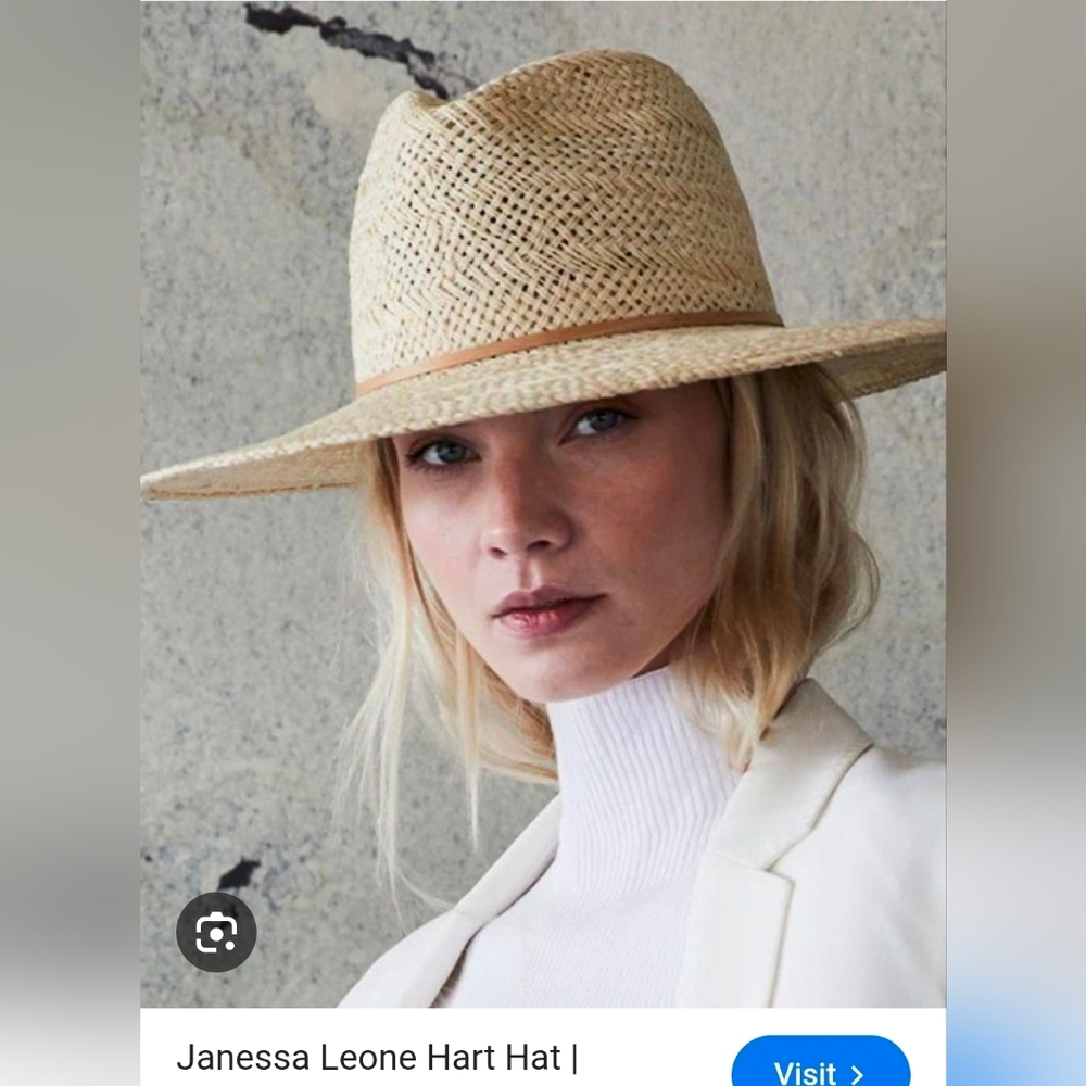 Janessa Leone Natural Straw Hat With A Protective Storage Box